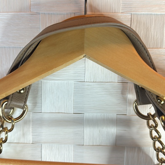 Bebe Los Angeles Gold Chain Satchel Should Bag - Picture 8 of 16